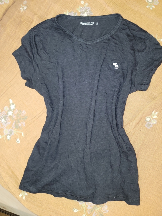 Abercrombie & Fitch Tops - Abercrombie & Fitch Black Short-Sleeve Tee with White Moose Embroidery